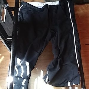 East West XL Capris